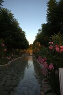 Can Garden Beach Hotel