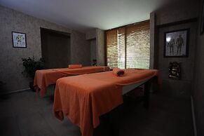 Can Garden Beach Hotel