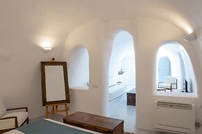 Oia Spirit Boutique Residences