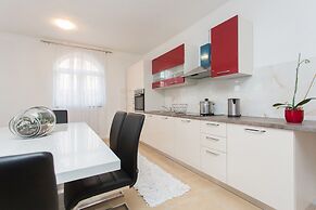 Apartments Tea & Nika