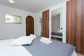 Apartments Tea & Nika