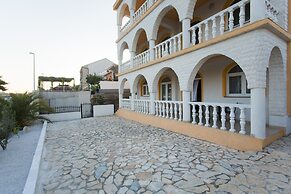 Apartments Tea & Nika