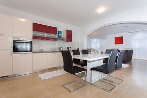 Apartments Tea & Nika