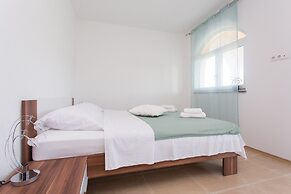 Apartments Tea & Nika