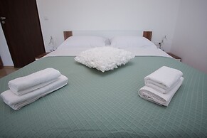 Apartments Tea & Nika