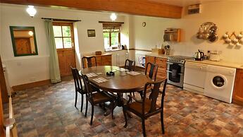 Court Farm Holiday Cottages
