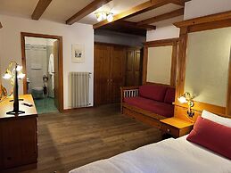 Kaiserkrone Charming Retreat