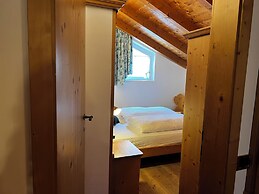 Kaiserkrone Charming Retreat