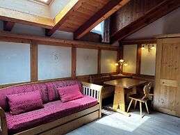 Kaiserkrone Charming Retreat