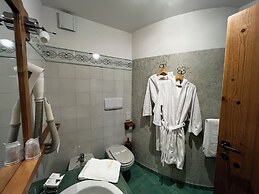 Kaiserkrone Charming Retreat