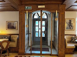 Kaiserkrone Charming Retreat