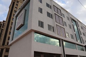 Hotel Aarunya Royale