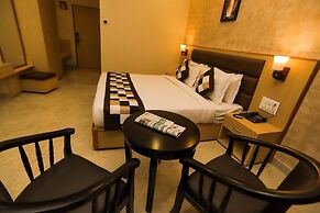 Hotel Aarunya Royale