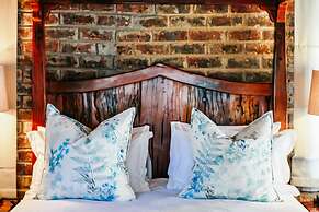 Buccara Noetzie - Lindsay Castle