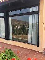 Traditional Studio near Airport