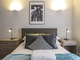 Tudors eSuites Birmingham Apartments with Gated Parking