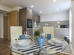 Tudors eSuites Birmingham Apartments with Gated Parking