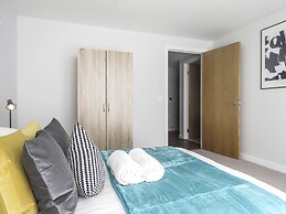 Tudors eSuites Birmingham Apartments with Gated Parking