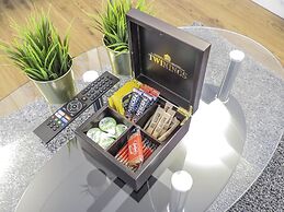 Tudors eSuites Birmingham Apartments with Gated Parking