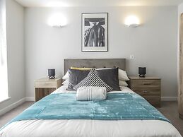 Tudors eSuites Birmingham Apartments with Gated Parking