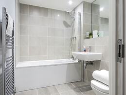 Tudors eSuites Birmingham Apartments with Gated Parking