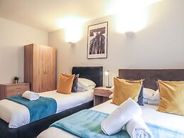 Tudors eSuites Birmingham Apartments with Gated Parking