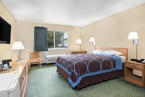 Northwoods Inn & Suites