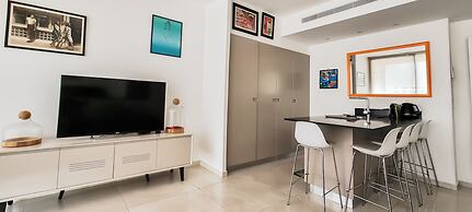 Design Apt Parking Included 2BDR TL30