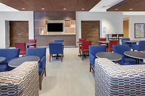 Holiday Inn Express & Suites Hudson I-94 by IHG