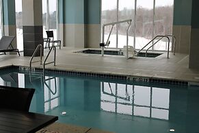 Holiday Inn Express & Suites Hudson I-94 by IHG