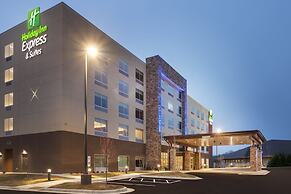 Holiday Inn Express & Suites Hudson I-94 by IHG