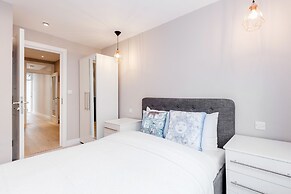 Stylish 2bed 2bath in Notting Hill