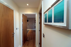 Stay Central Century Wharf