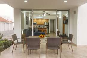 Peninsula 106 2 BR by Casago