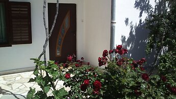Villa Velin Apartments