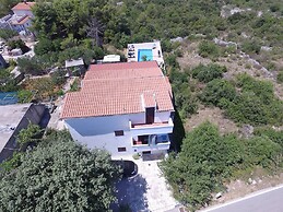 Villa Velin Apartments