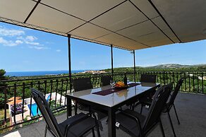 Villa Velin Apartments