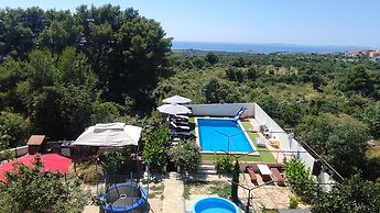 Villa Velin Apartments
