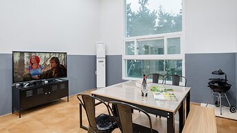 Yeongheungdo Tour Pension