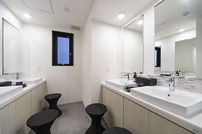 Grids Tokyo Ueno Hotel & Hostel