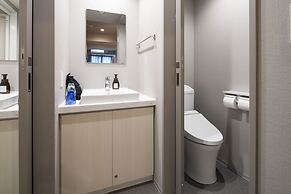 Grids Tokyo Ueno Hotel & Hostel