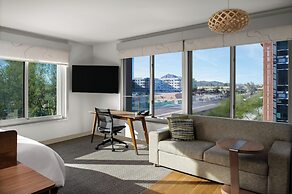 Element Scottsdale at SkySong