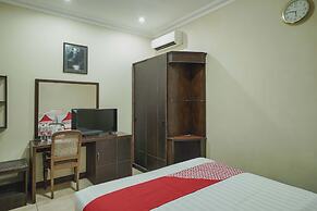 OYO 804 Ndalem Maharani Guest House