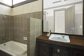 OYO 804 Ndalem Maharani Guest House