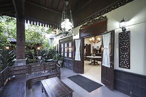 OYO 804 Ndalem Maharani Guest House
