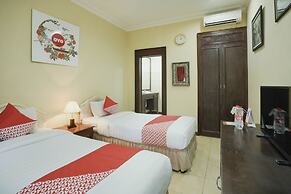 OYO 804 Ndalem Maharani Guest House