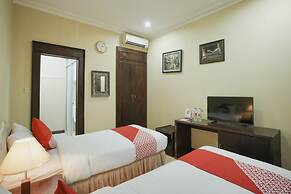 OYO 804 Ndalem Maharani Guest House