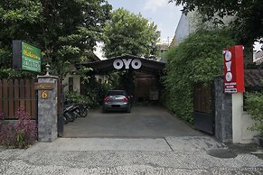 OYO 804 Ndalem Maharani Guest House