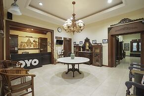 OYO 804 Ndalem Maharani Guest House