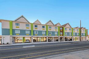 The Waves Hotel, Ascend Hotel Collection
